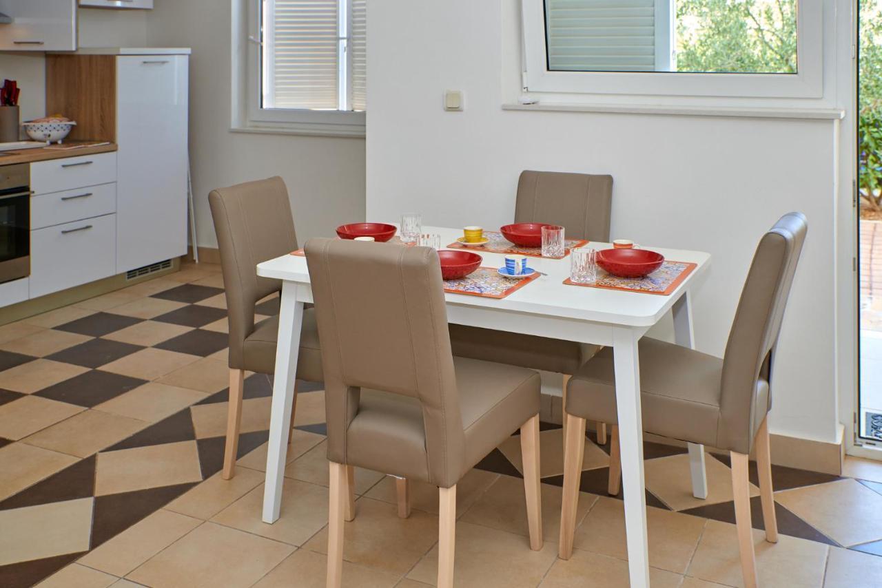 Cittanova Boutique Apartment Con Piscina Novigrad Istria Buitenkant foto