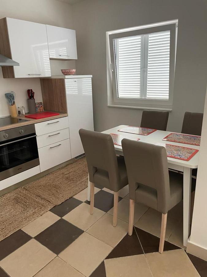 Cittanova Boutique Apartment Con Piscina Novigrad Istria Buitenkant foto