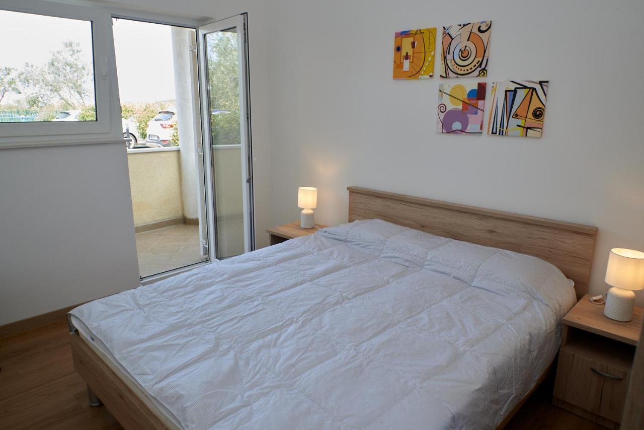 Cittanova Boutique Apartment Con Piscina Novigrad Istria Buitenkant foto