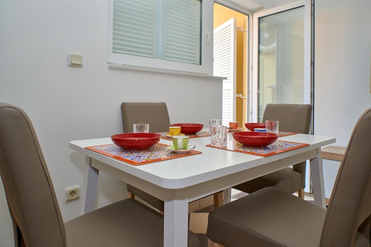 Cittanova Boutique Apartment Con Piscina Novigrad Istria Buitenkant foto
